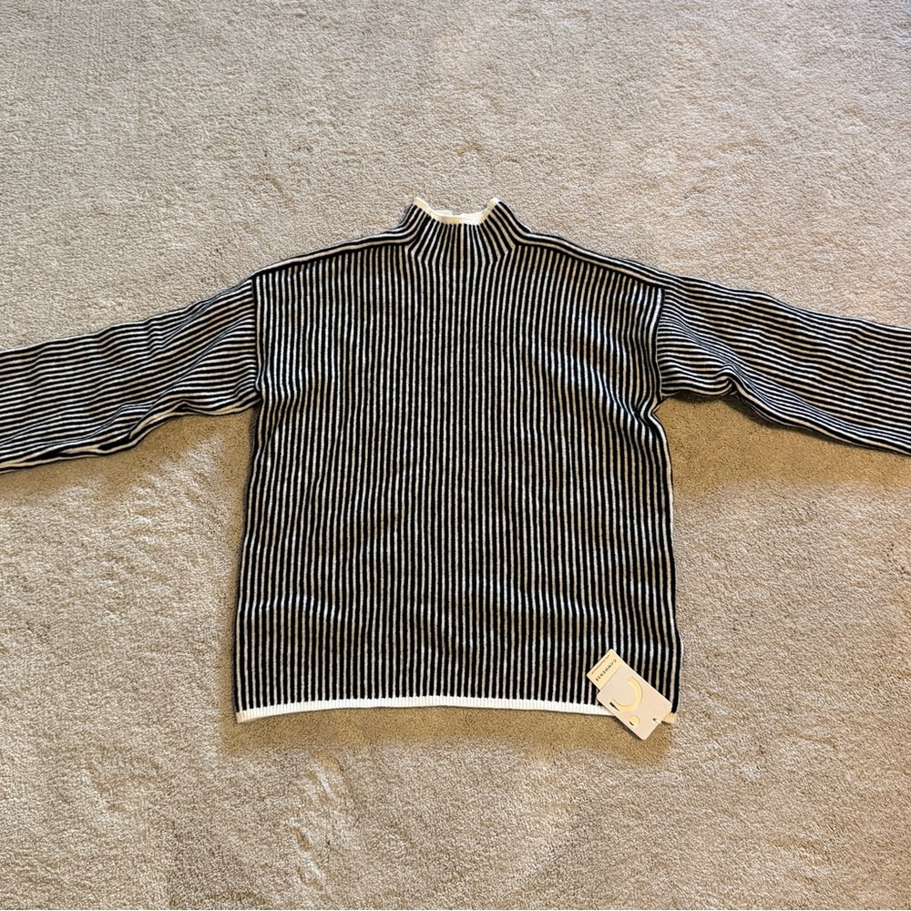 NWT Women’s Black and White Striped Sweater size XL